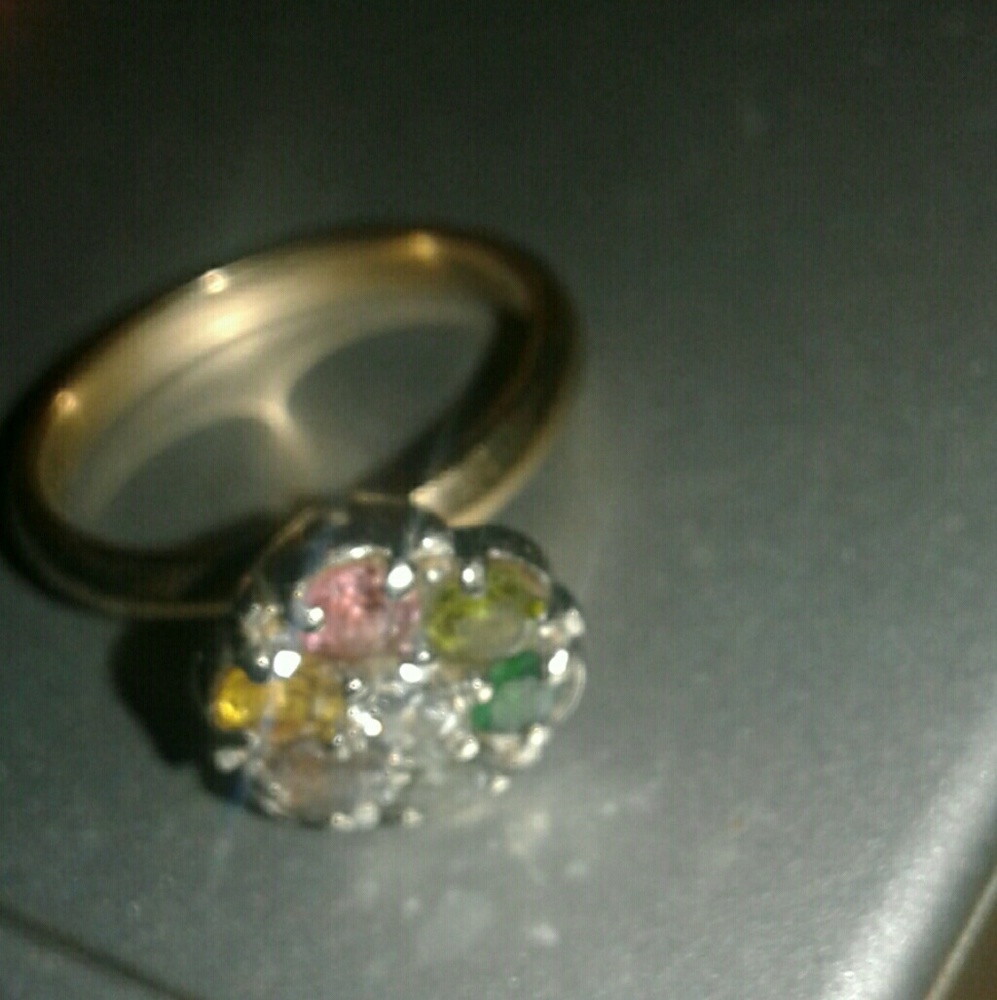 Mother's Ring - Picture 2 of 3